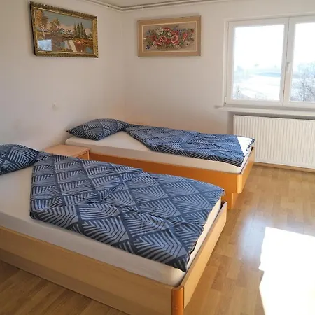 Appartamento Velenje Ravne Sobe Vrtacnik D O O *