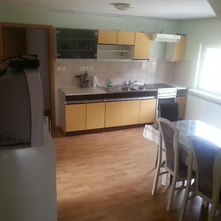 Appartement Velenje Ravne Sobe Vrtacnik D O O Sostanj