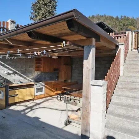 Velenje Ravne Sobe Vrtacnik D O O Διαμέρισμα *