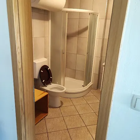 Velenje Ravne Sobe Vrtacnik D O O Apartment Sostanj