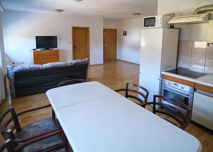 Apartamento Velenje Ravne Sobe Vrtacnik D O O Sostanj