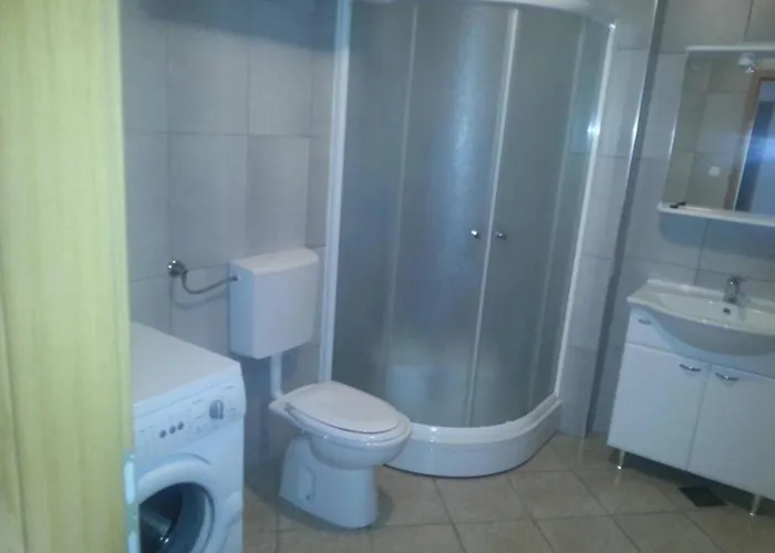 Apartamento Velenje Ravne Sobe Vrtacnik D O O *
